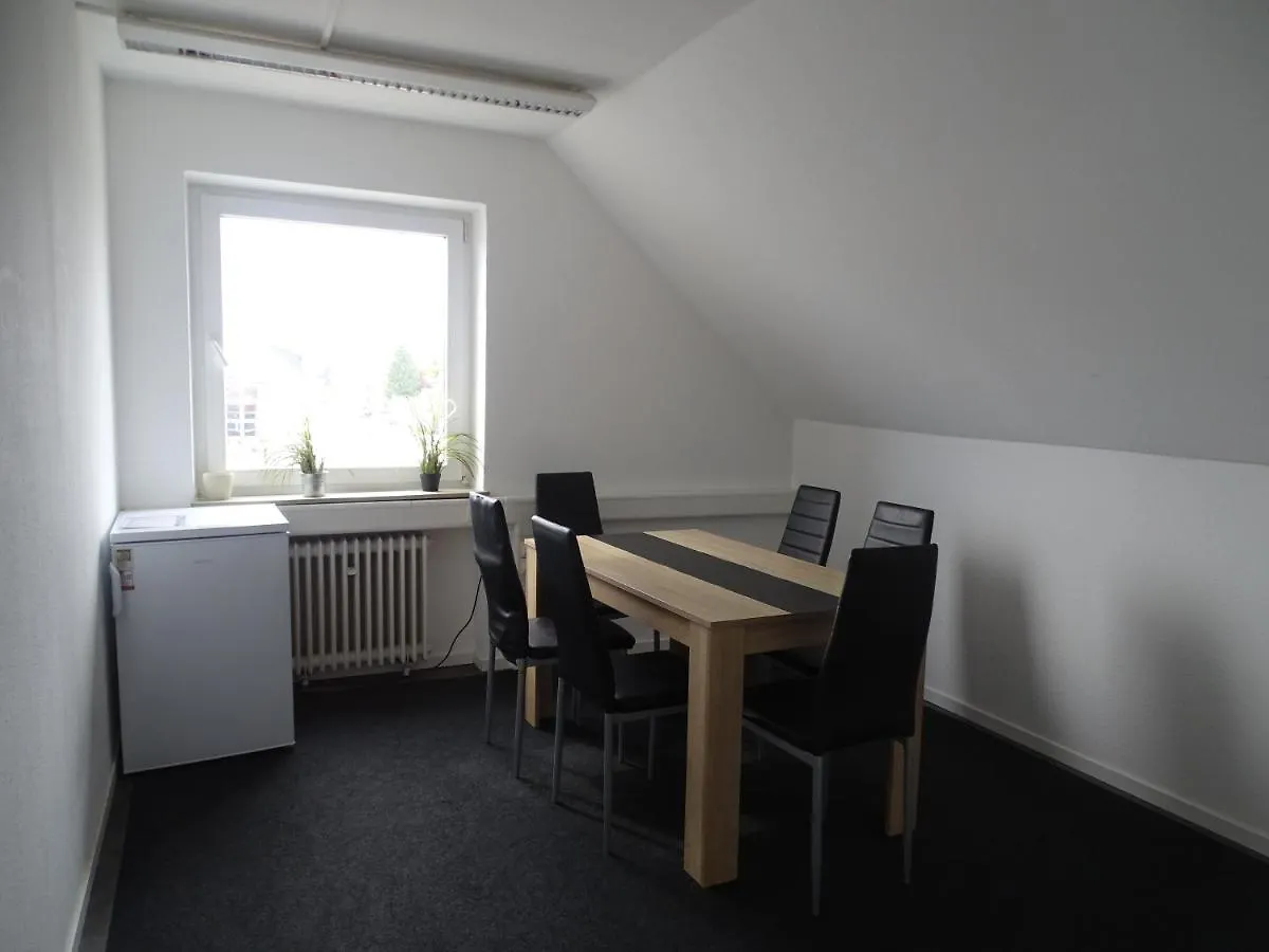 דירה הנובר 1 Monteurwohnung Messewohnung Bis 8 Personen Langenhagen Berliner Allee I Og גרמניה